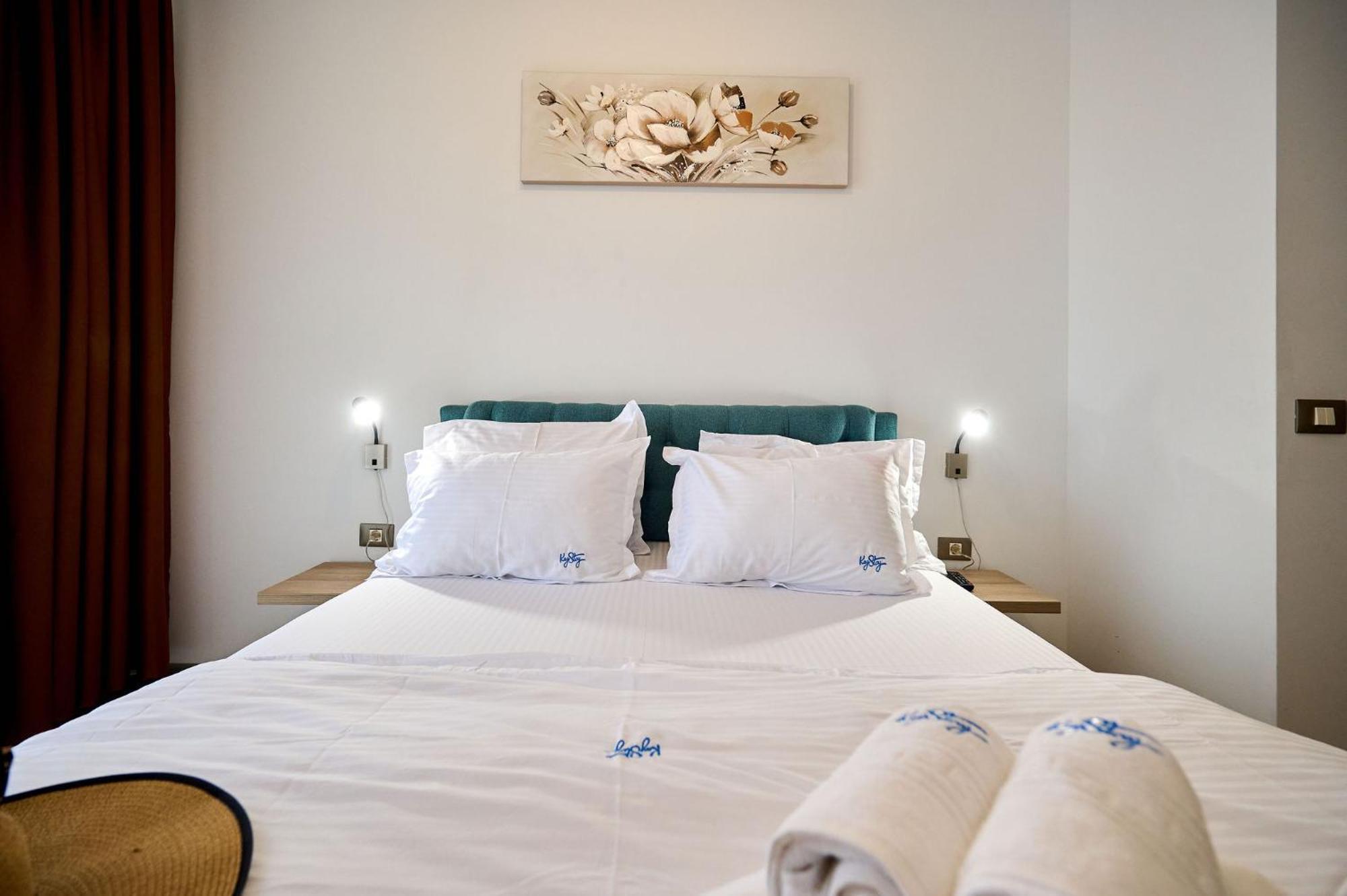 Evelyn'S Apartment Spa&Pool Beach Resort Mamaia Exterior photo