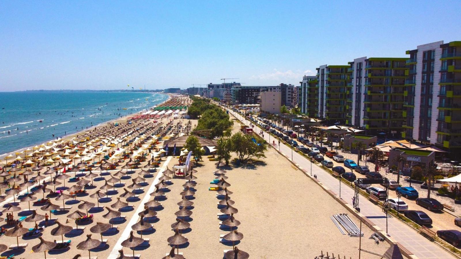 Evelyn'S Apartment Spa&Pool Beach Resort Mamaia Exterior photo
