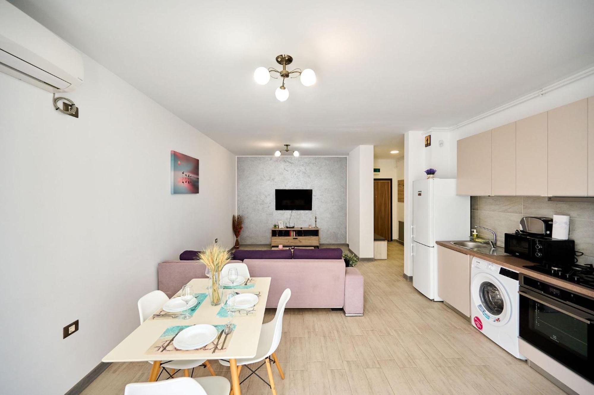 Evelyn'S Apartment Spa&Pool Beach Resort Mamaia Exterior photo